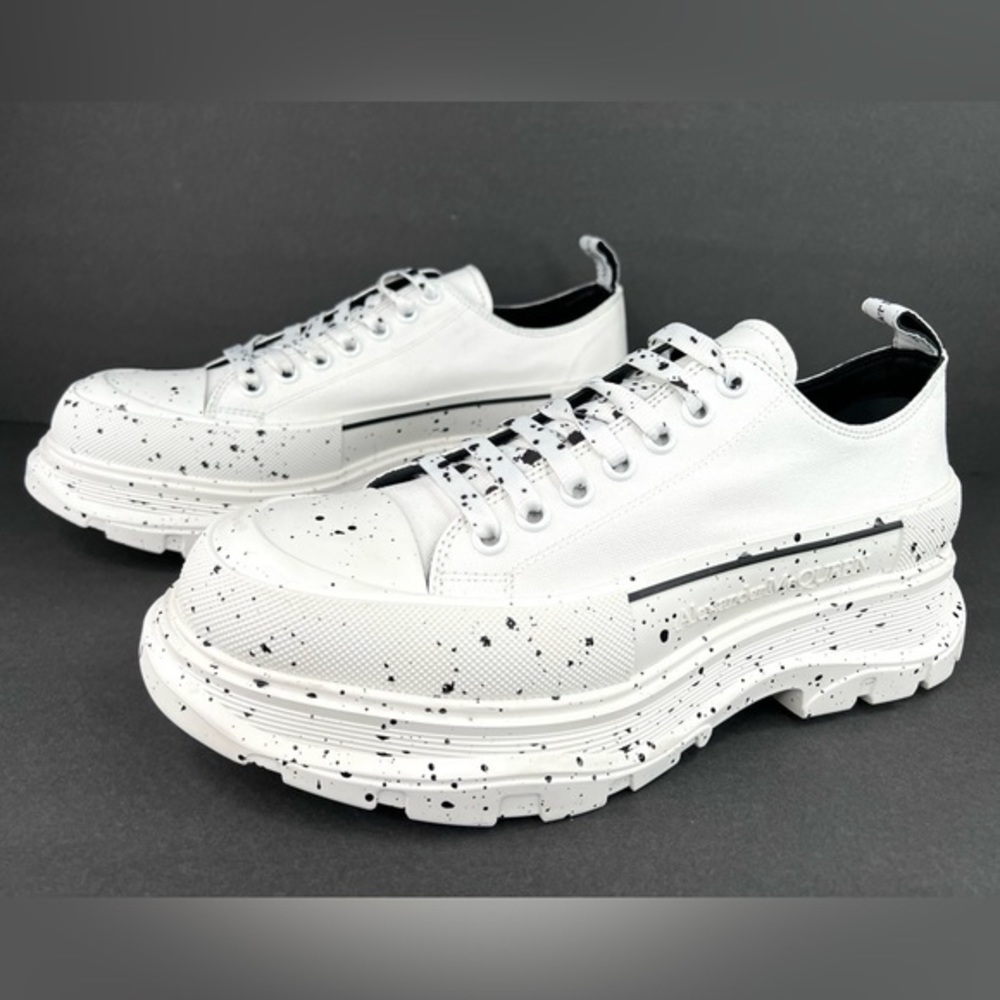 Alexander McQueen Men's Tread Slick Speckled Low-Top Sneakers Size EU 49 - US 16